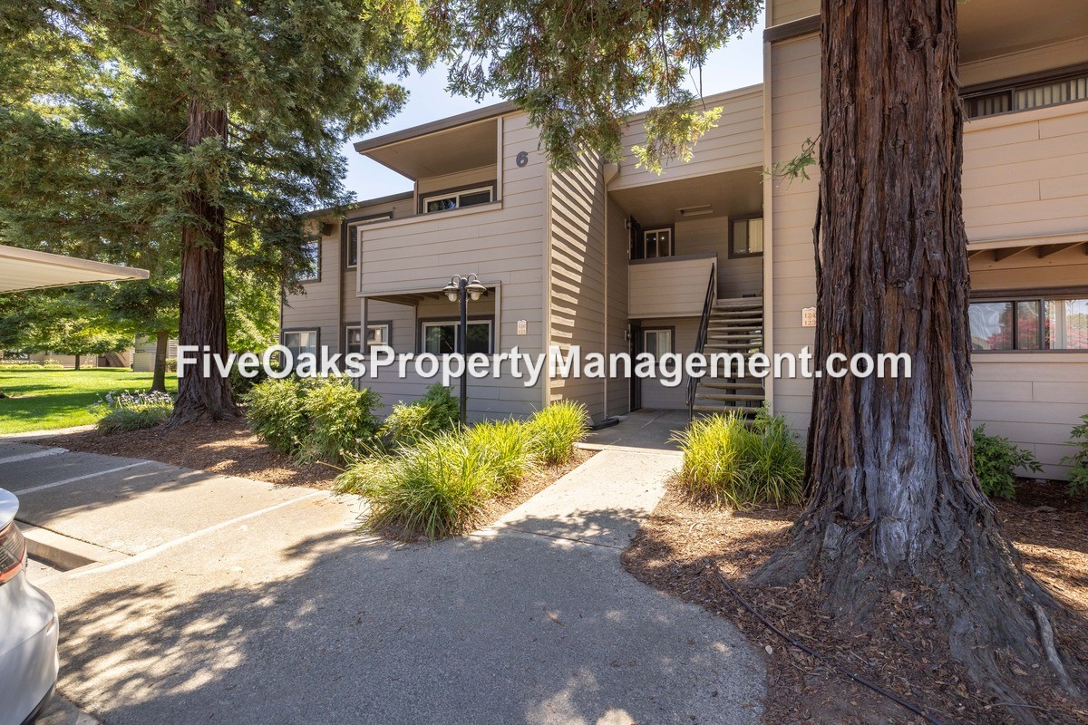 3715 Tallyho Drive 126